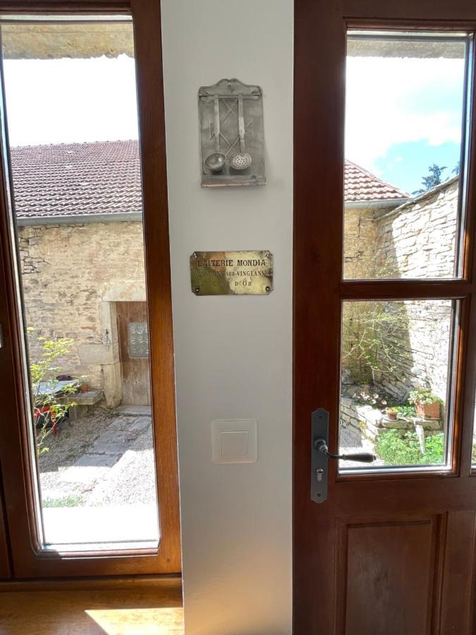 Rue De La Tour Du Pin Fontaine-Française Exterior foto
